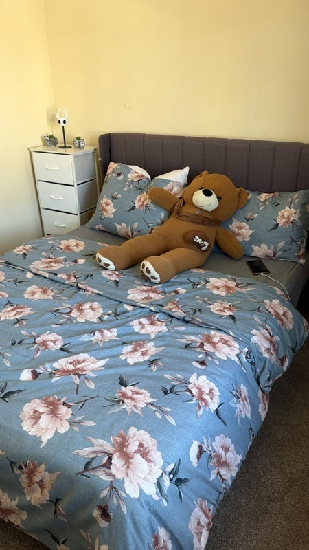 Room Chapman Road in Greater London