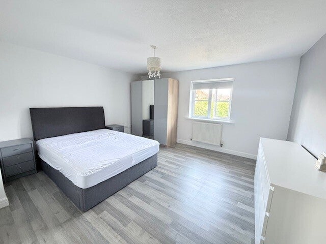 Flat Bloomfield Close in Cheadle Hulme
