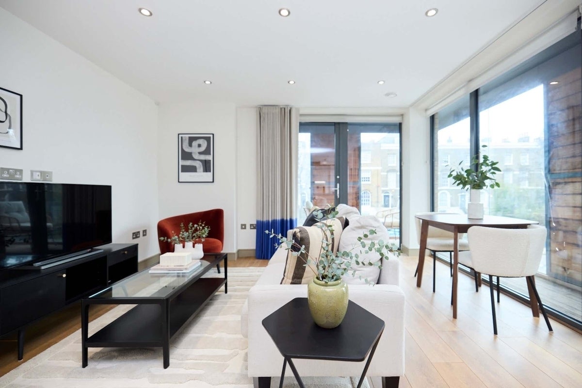 Flat Carlton Grove in Greater London