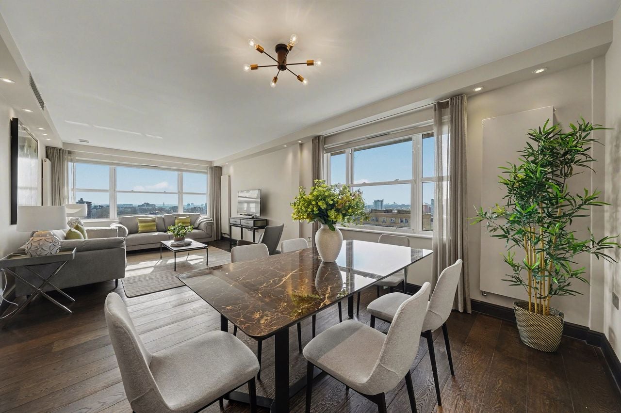 Flat Boydell Court in Greater London