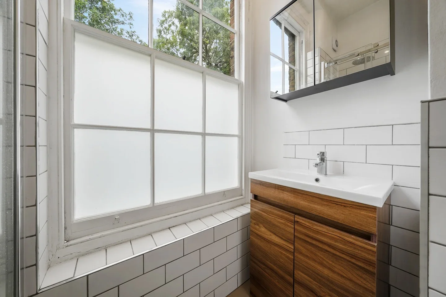 Flat Lillie Road in Greater London