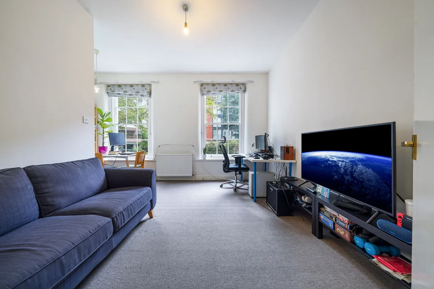 Flat Lillie Road in Greater London