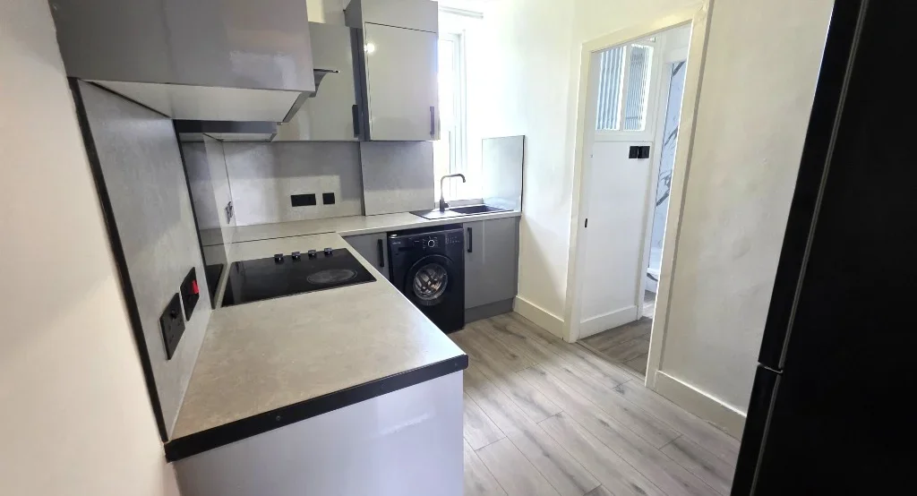 Flat Holburn Road in Aberdeen City