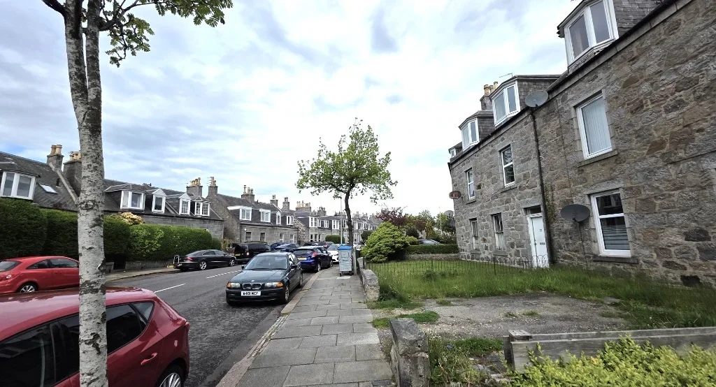 Flat Holburn Road in Aberdeen City