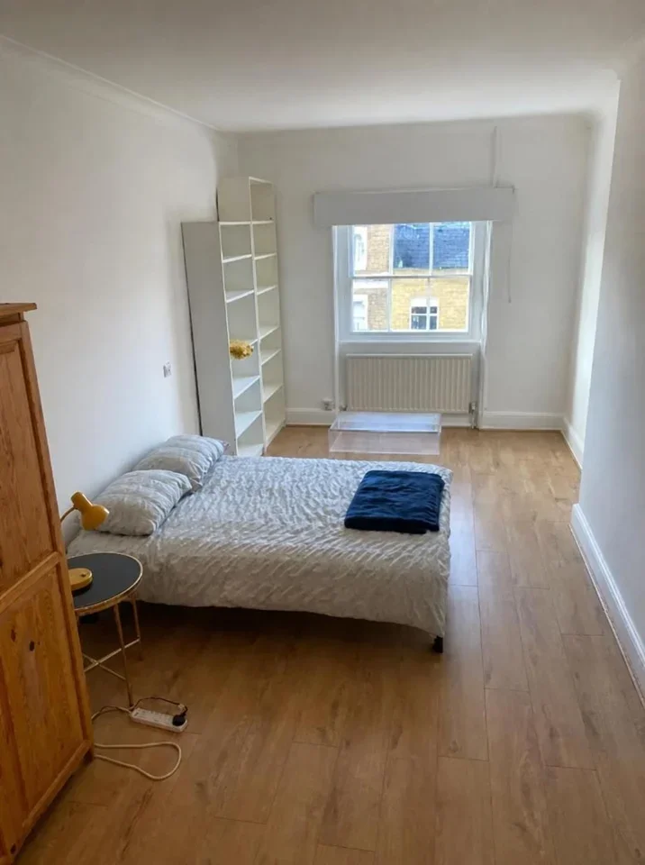 Room Parnell Road in Greater London