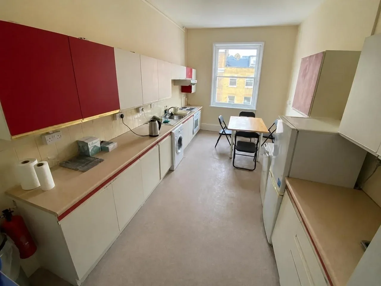 Room Parnell Road in Greater London