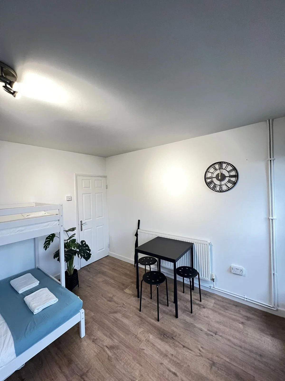 Flat Caledonian Road in Greater London