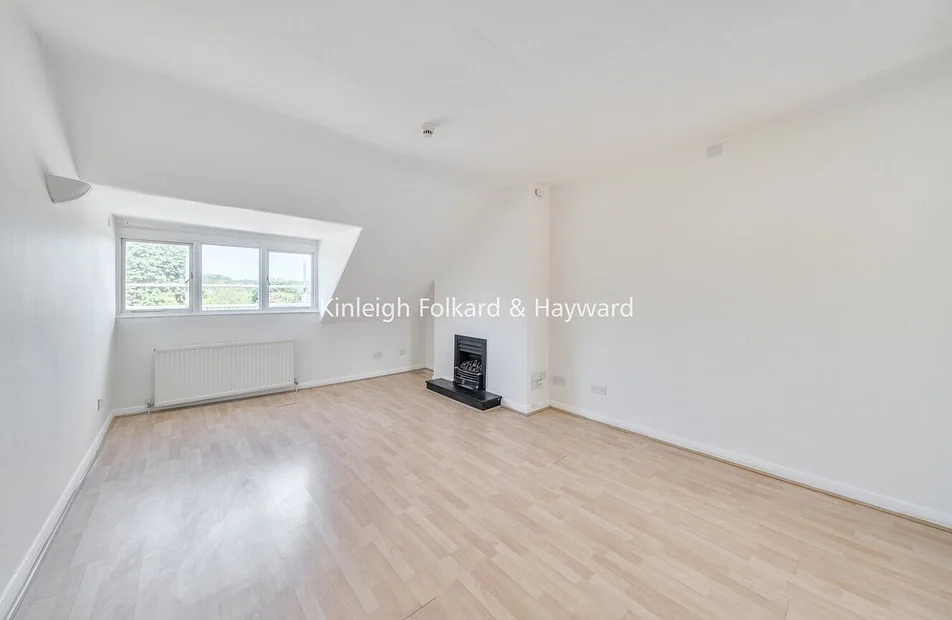 Flat Wolseley Road in Greater London
