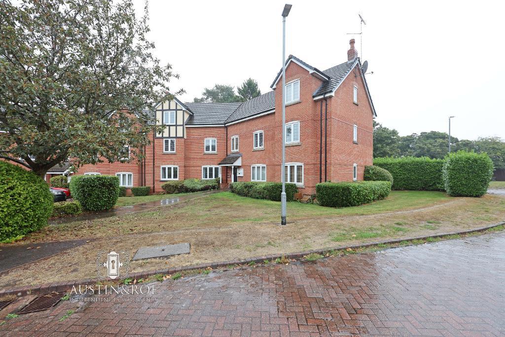 Flat Lister Grove in Stafford