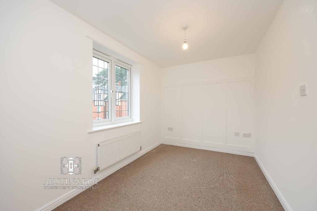 Flat Lister Grove in Stafford
