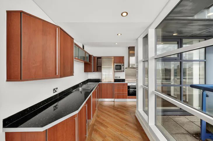 Flat Newton Place in Greater London