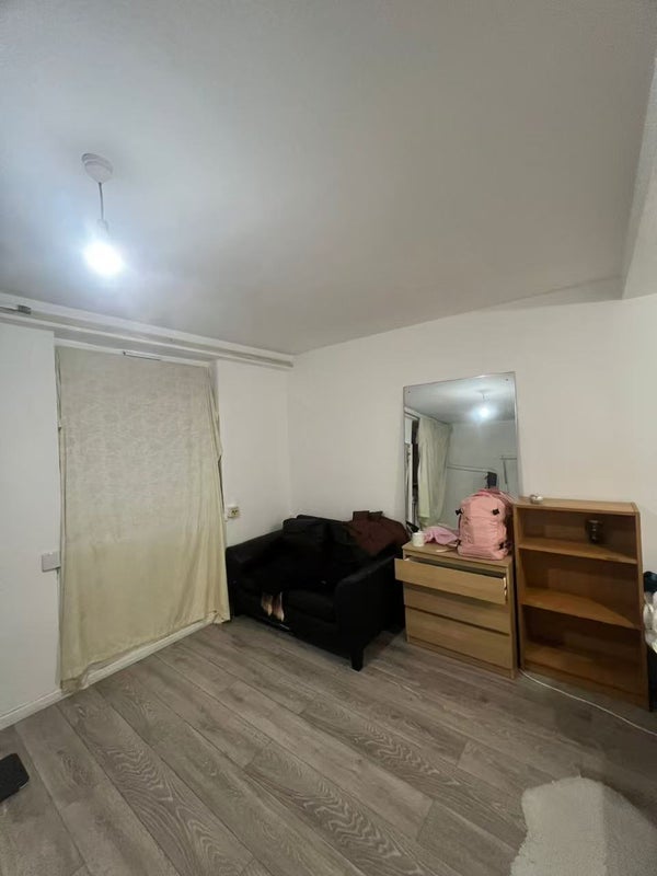 Room Mace Street in Greater London