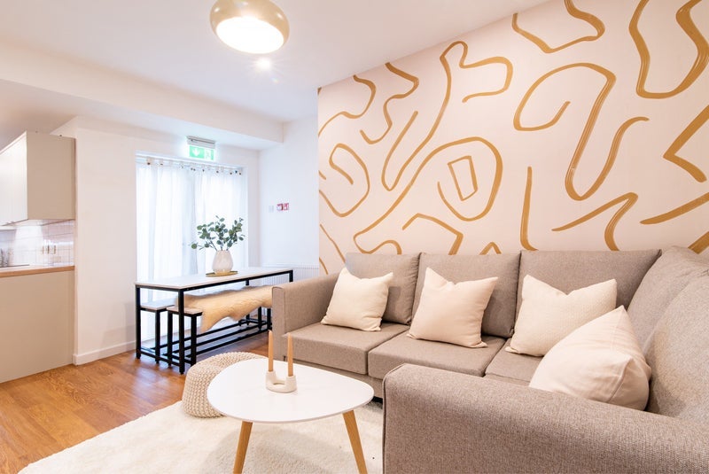 Room Audenshaw Road in Tameside