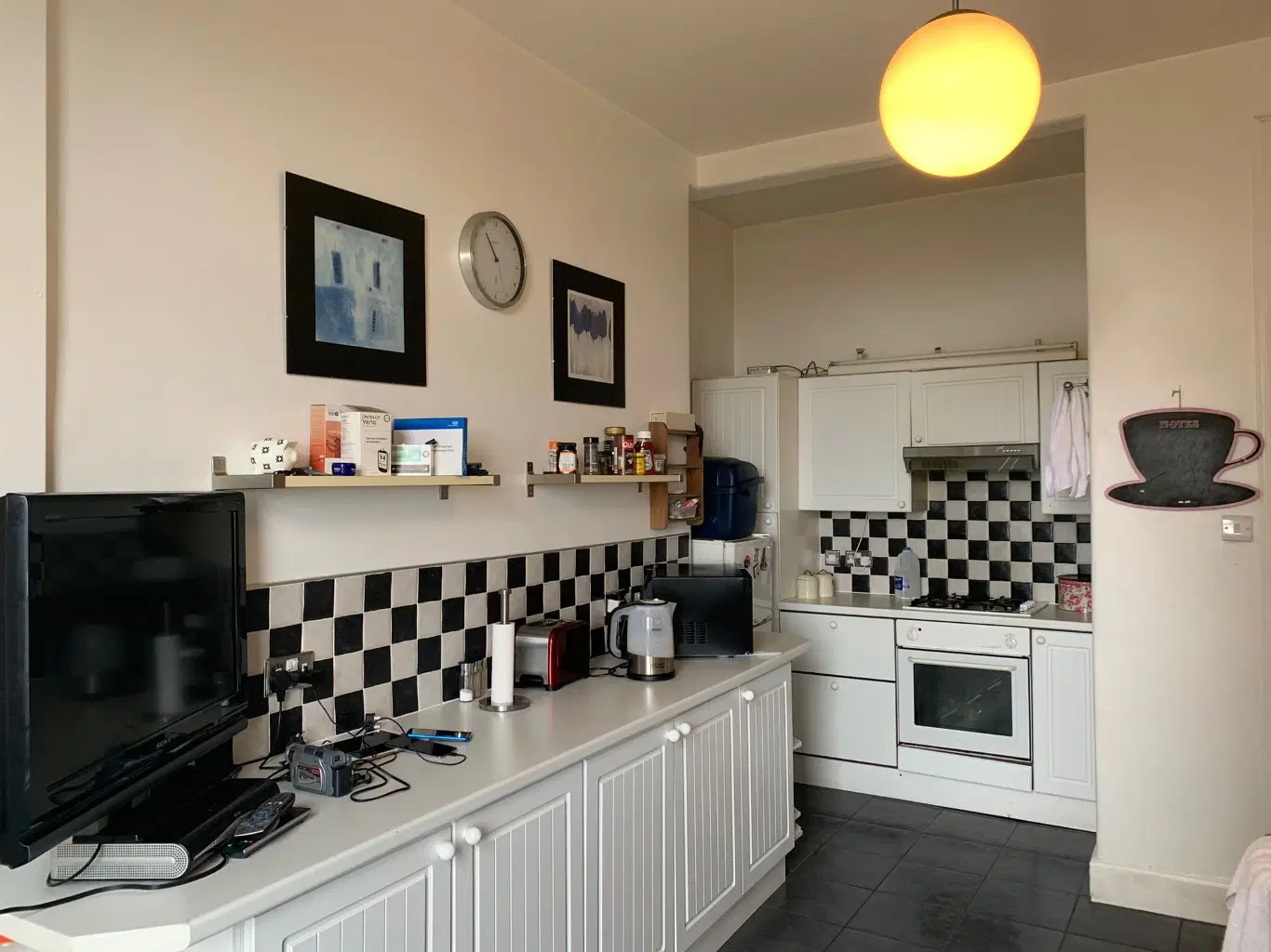 Flat Lochend Road in City of Edinburgh
