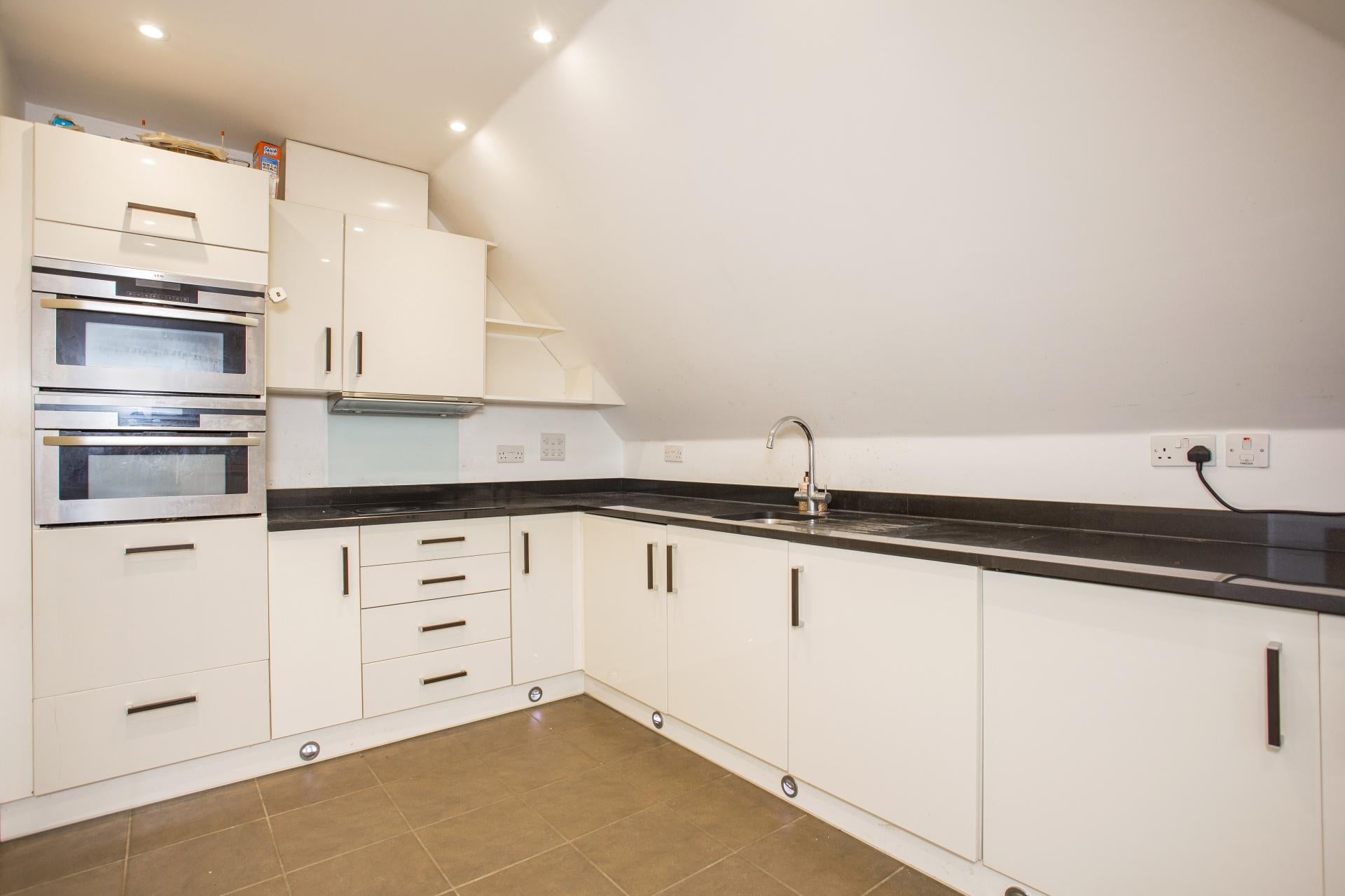Flat Culverden Park Road in Tunbridge Wells