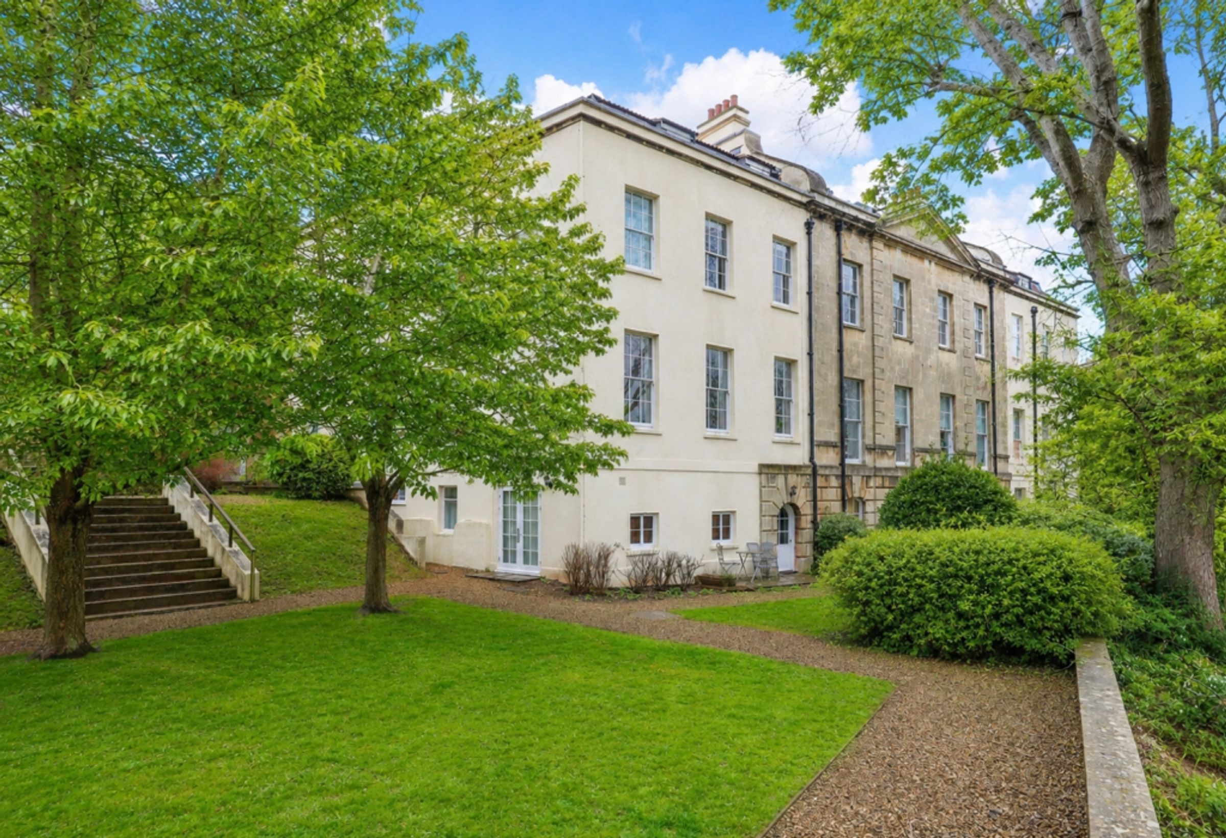 Flat Cornwallis Grove in Bristol