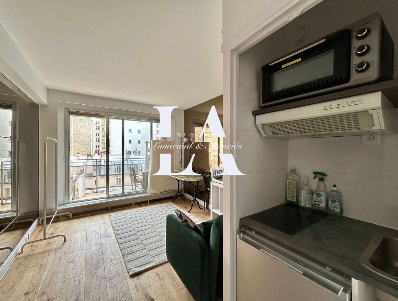 Flat Rue des Acacias in Paris