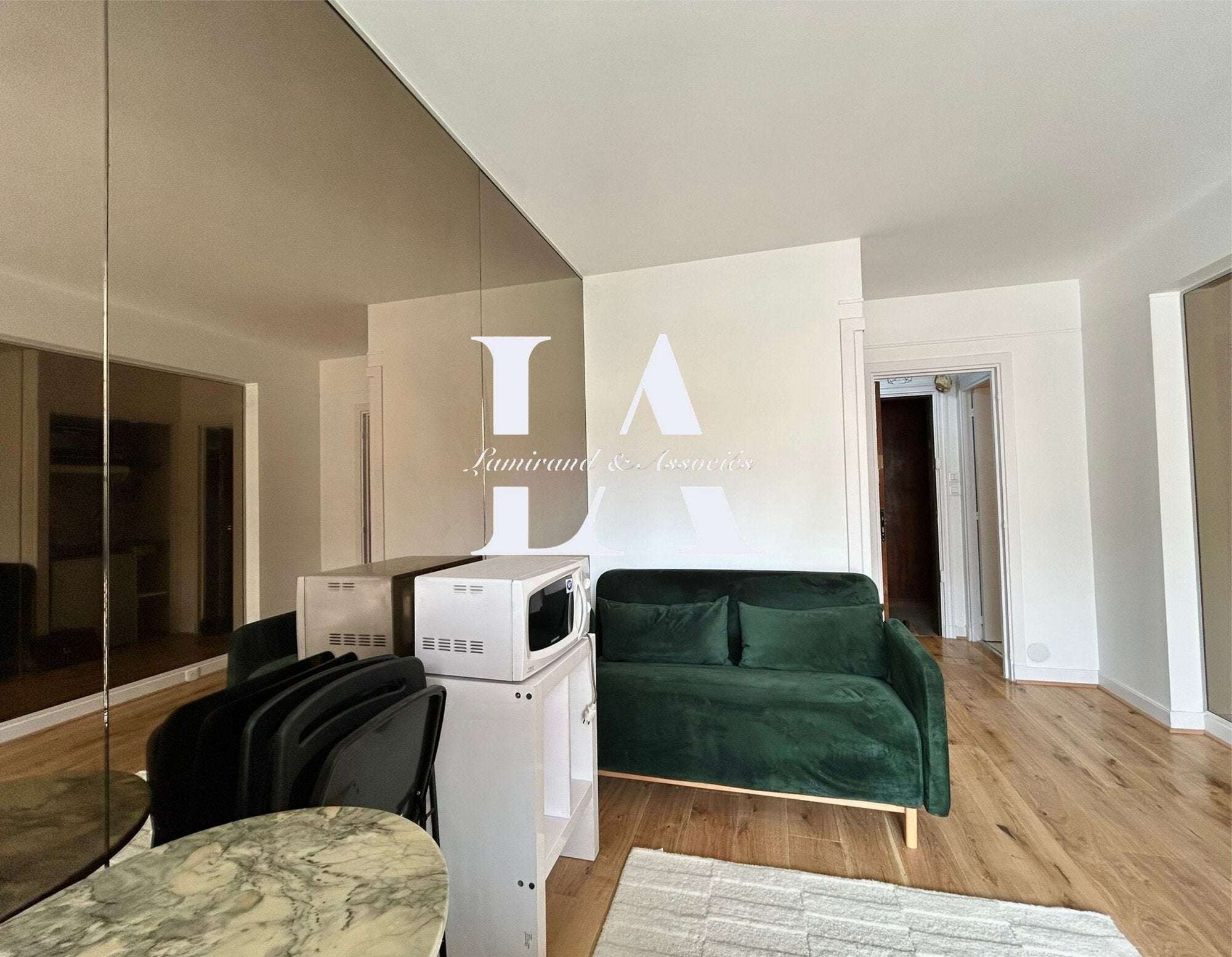 Flat Rue des Acacias in Paris