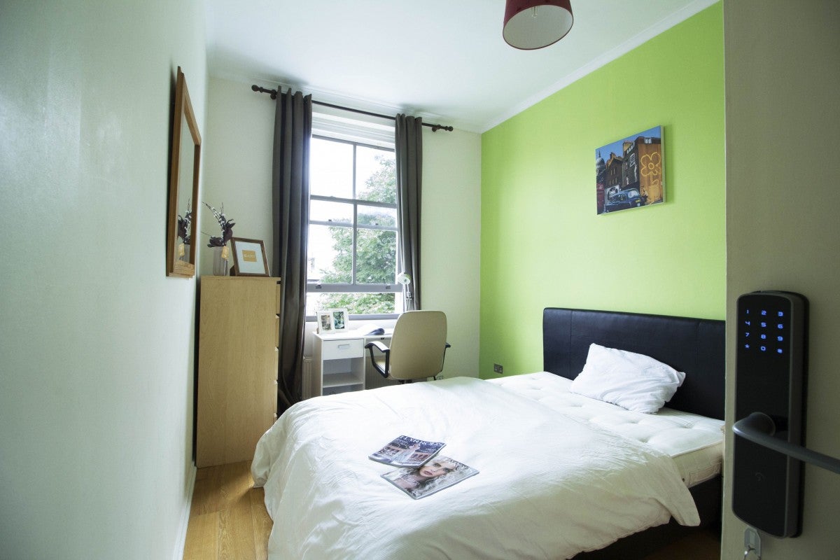 House Earl's Court Square in Greater London
