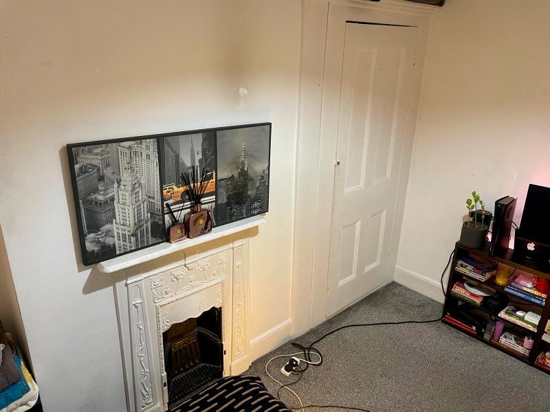 Room Eswyn Road in Greater London