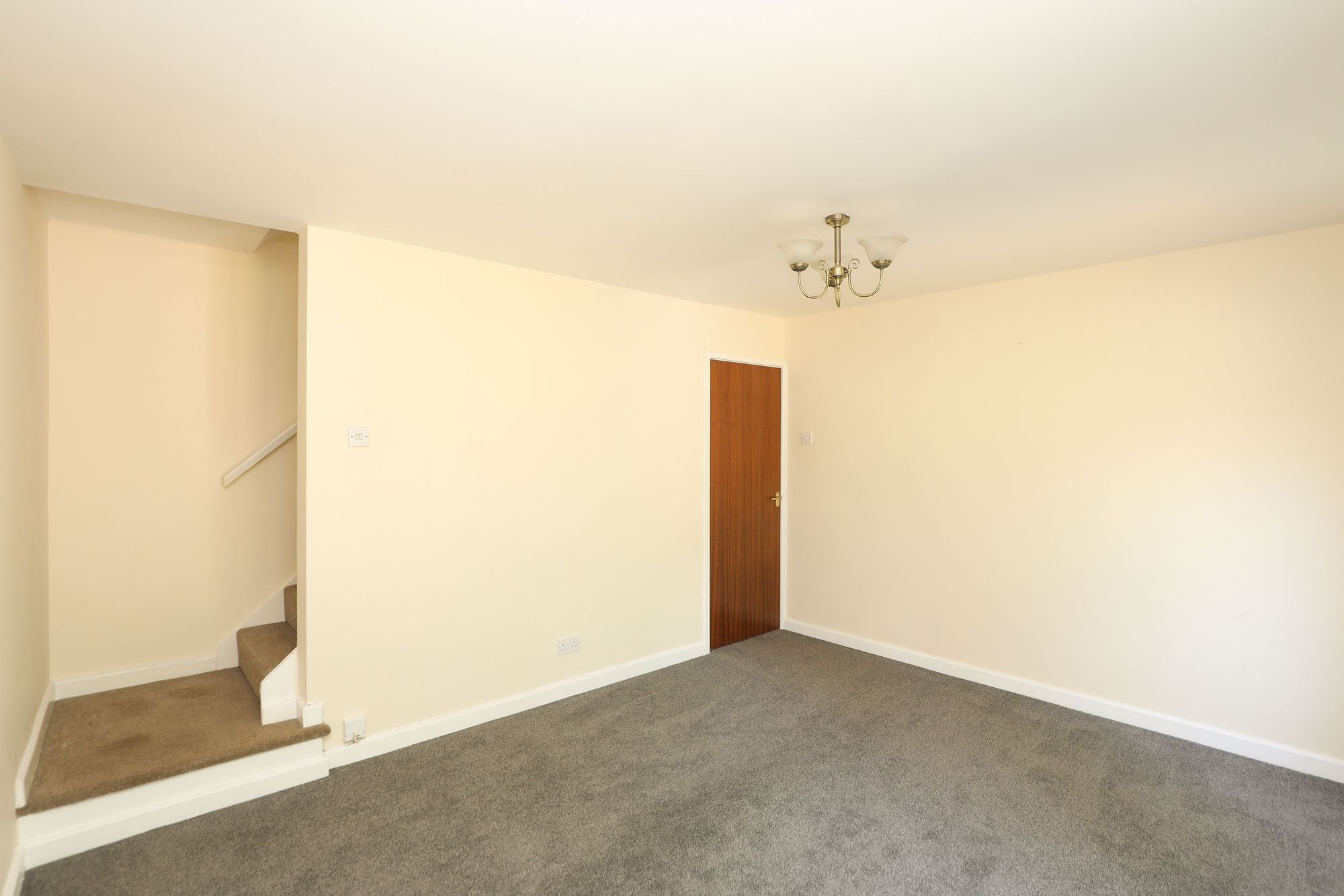 House Broadoaks Close in Chesterfield