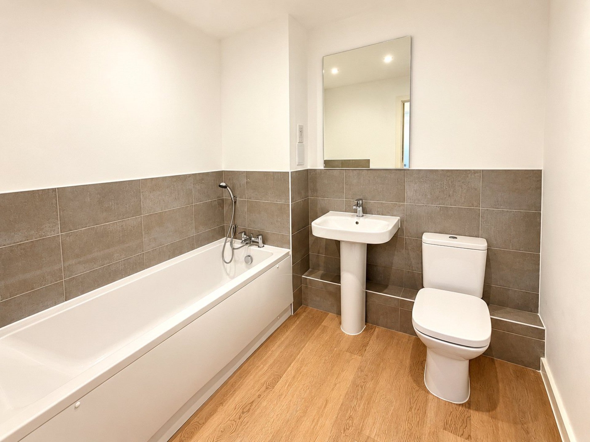 Flat Brightwells Yard in Waverley