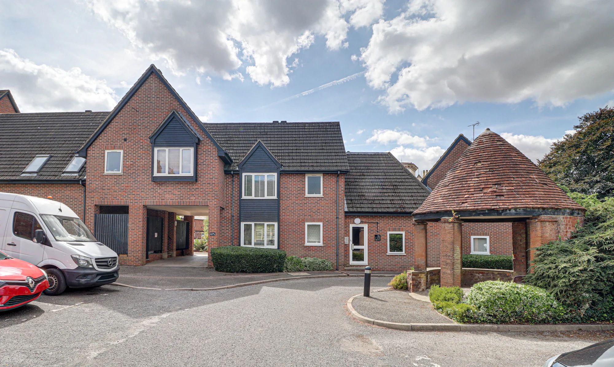 Flat Christchurch Close in St Albans