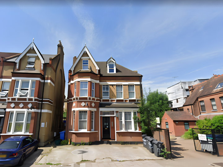Flat Wickham Road in Greater London