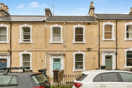Flat Belgrave Crescent in Bath
