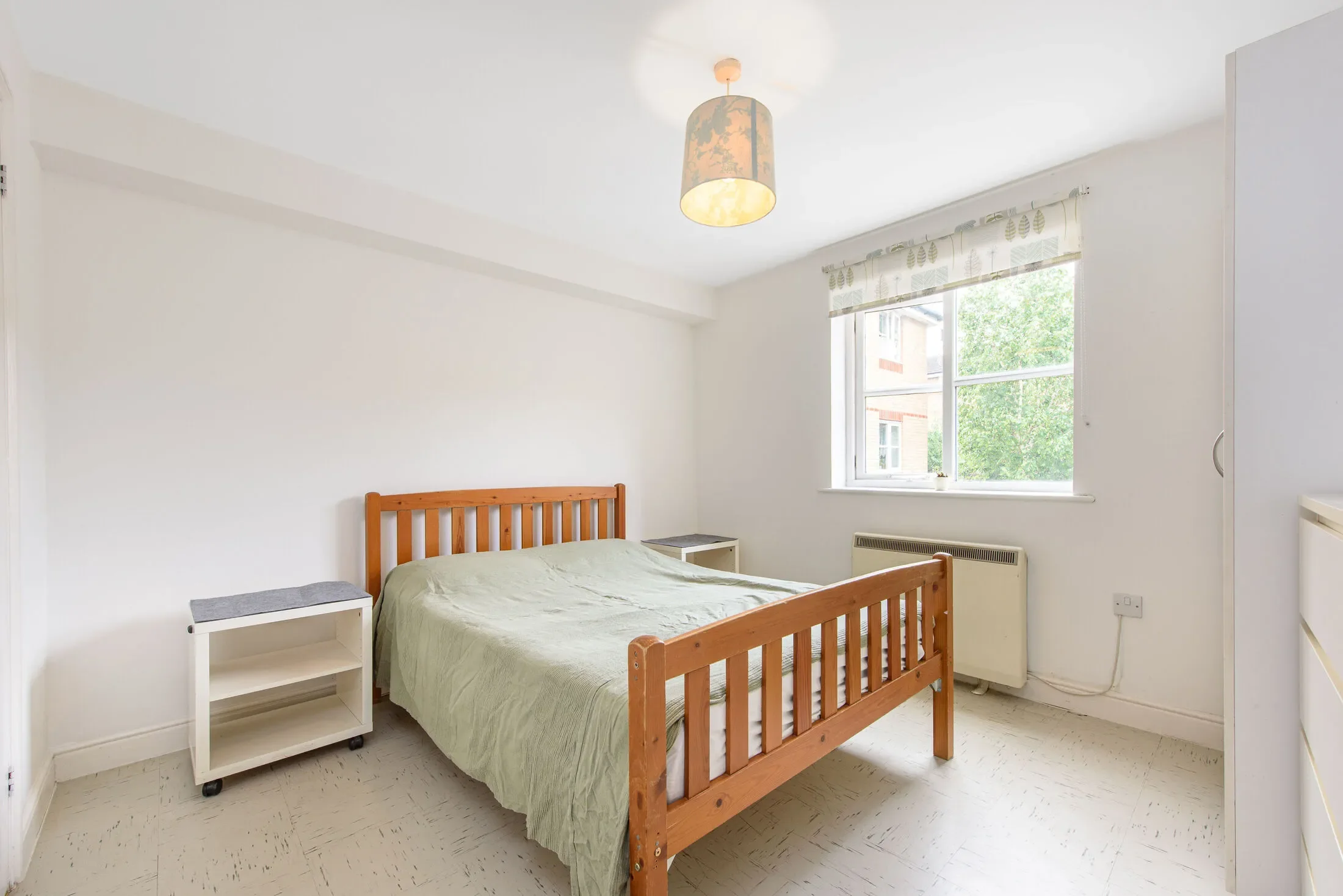 Flat Pickard Close in Greater London