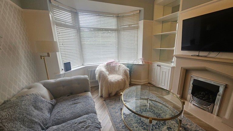 House The Crescent in Bramhall