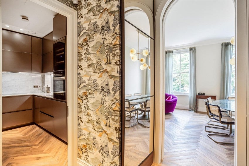 Flat Lennox Gardens in Greater London