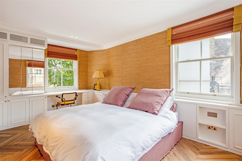 Flat Lennox Gardens in Greater London