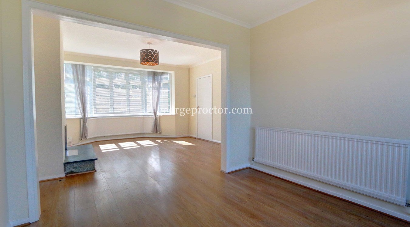 House Shepperton Road in Greater London
