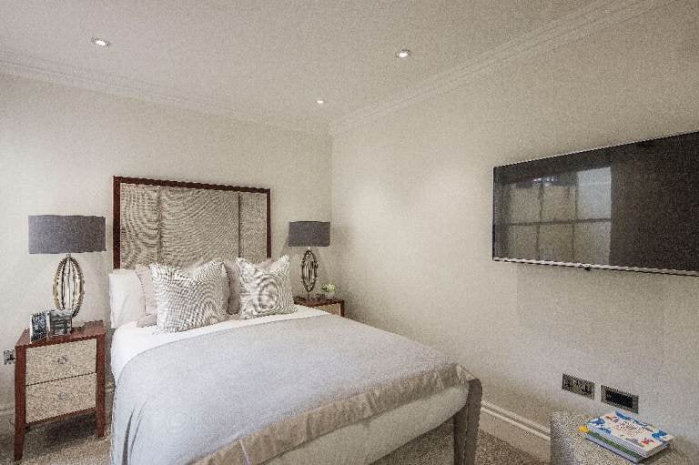 Flat Kensington Gardens Square in City of Westminster