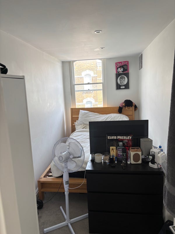 Room Evangelist Road in Greater London