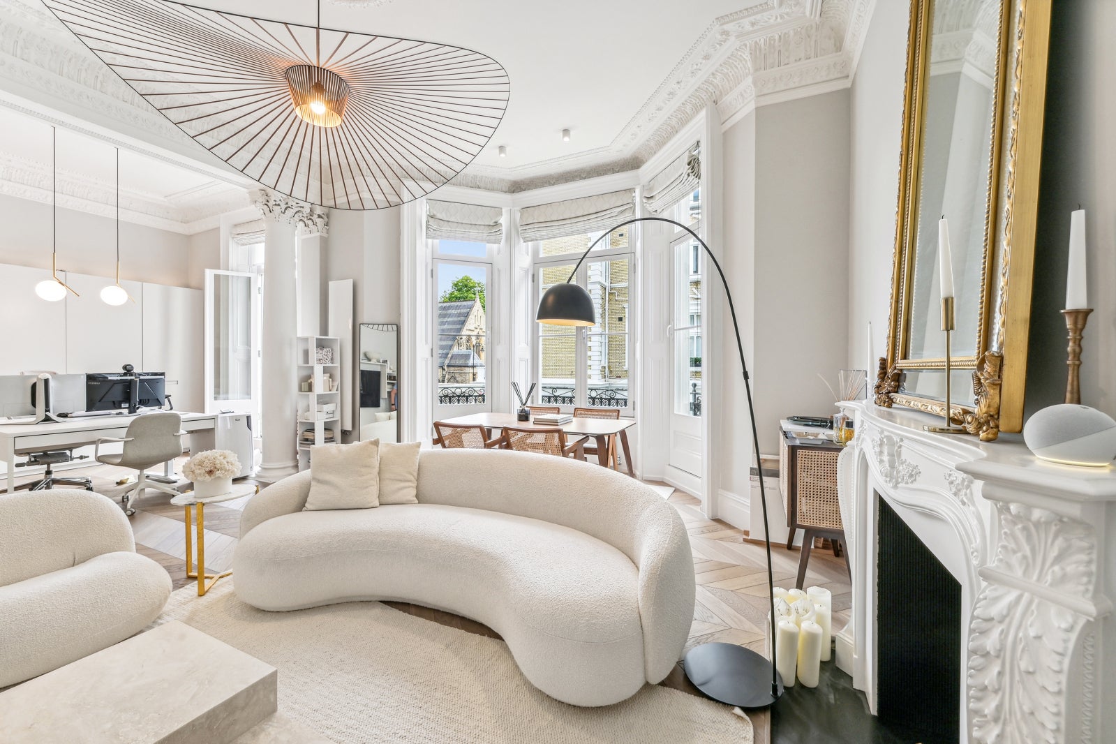 Flat Courtfield Gardens in Greater London