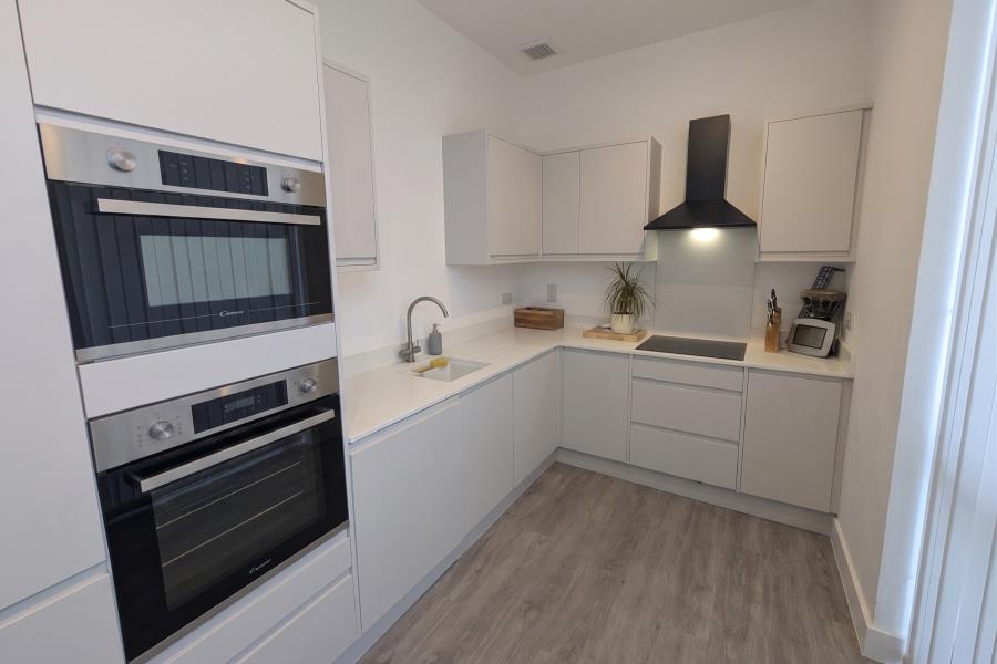 Flat Mount Hermon Road in Woking
