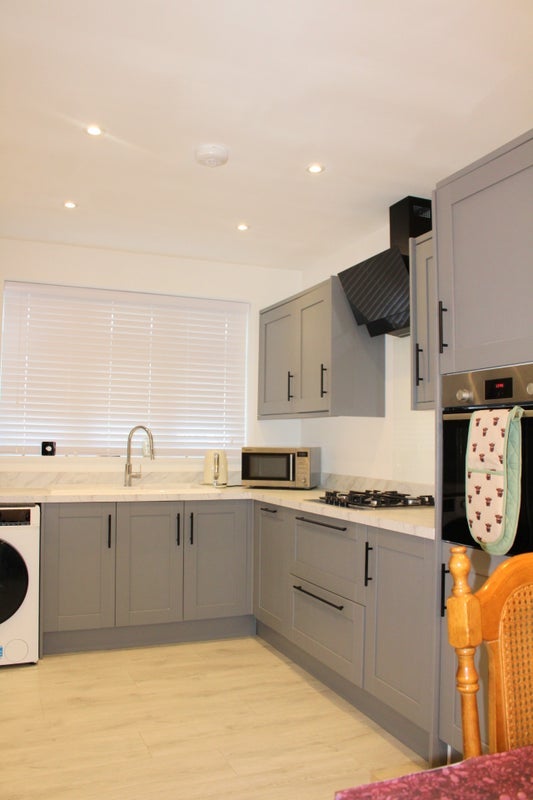 Room Stirling Road in Bournemouth