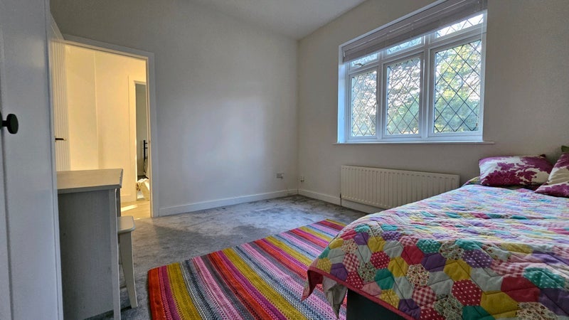 Room Stirling Road in Bournemouth
