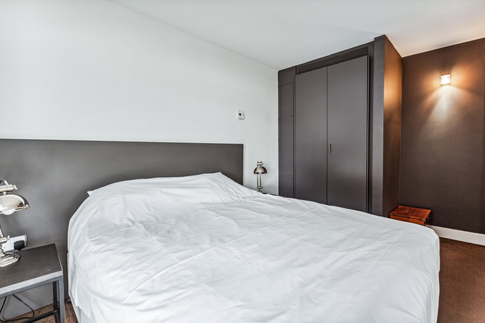 Flat Albert Embankment in Greater London