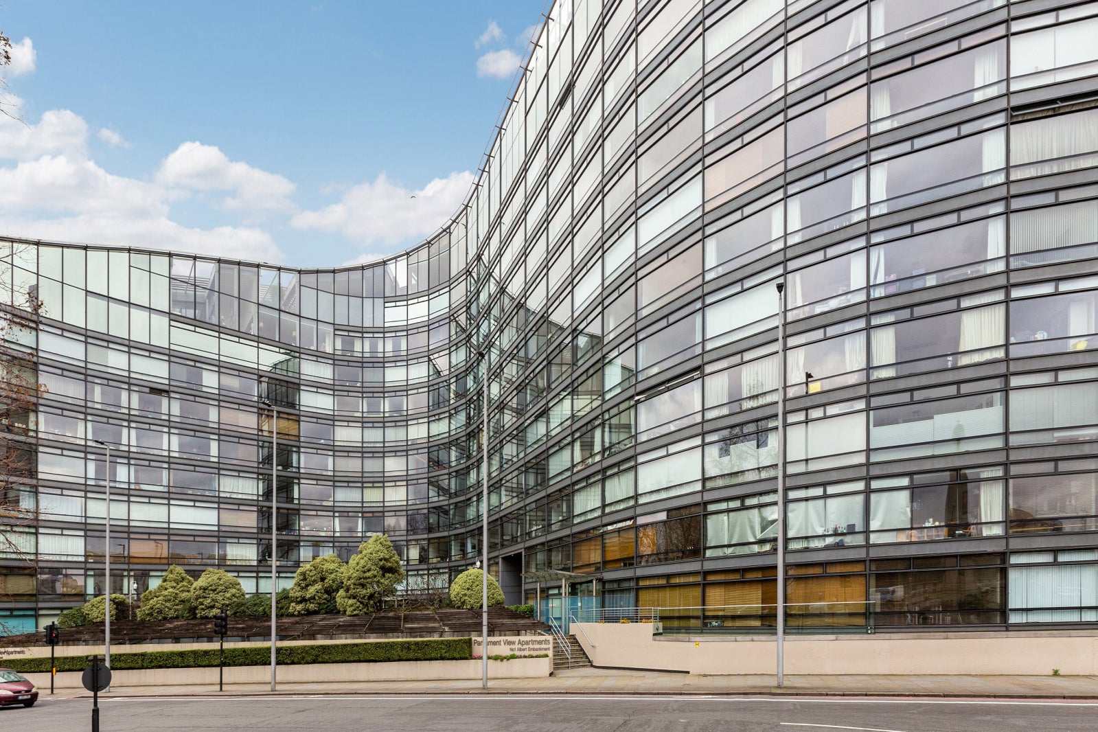 Flat Albert Embankment in Greater London