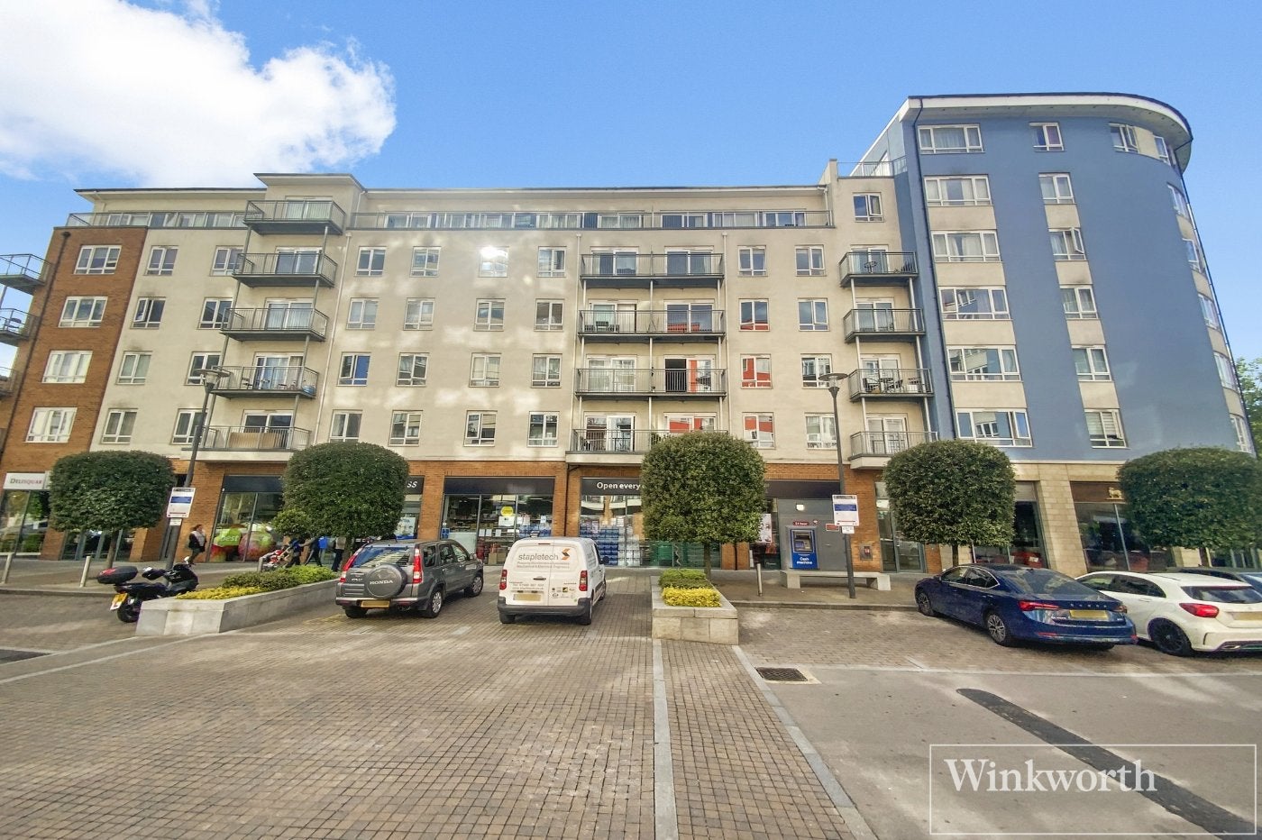 Flat Chancellor Place in Greater London