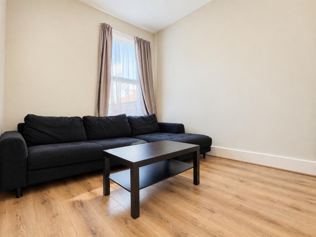 Flat Romford Road in Greater London