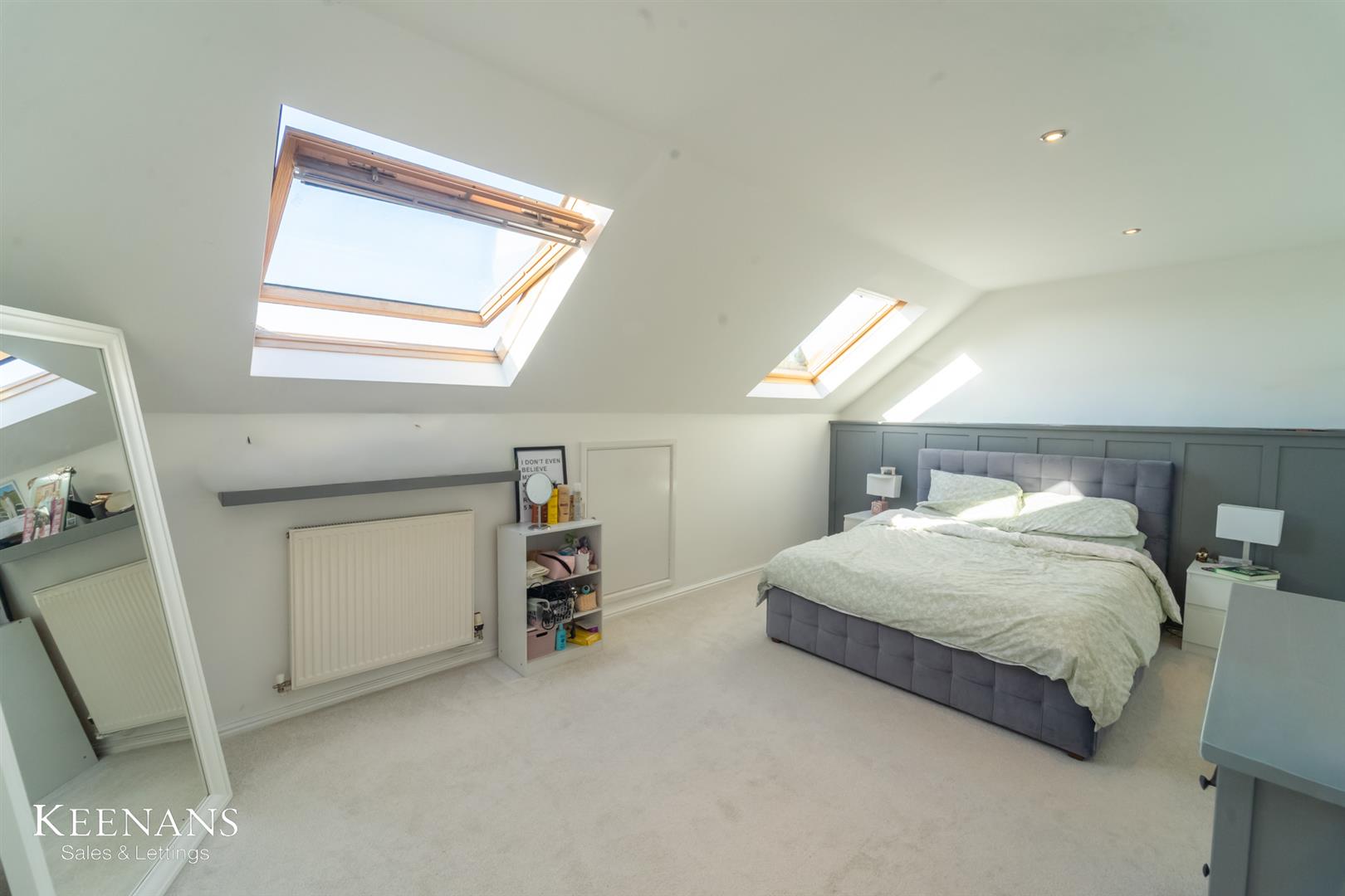 Flat Broadoaks in Bury