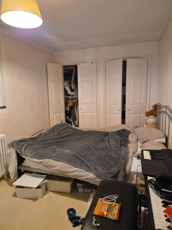 Room Bartholomew Square in Greater London