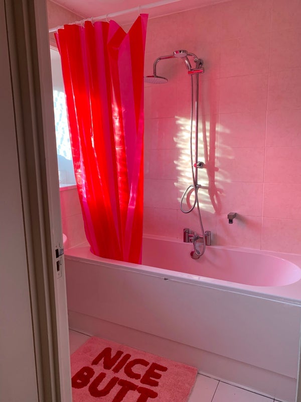Room Goodiers Drive in Salford