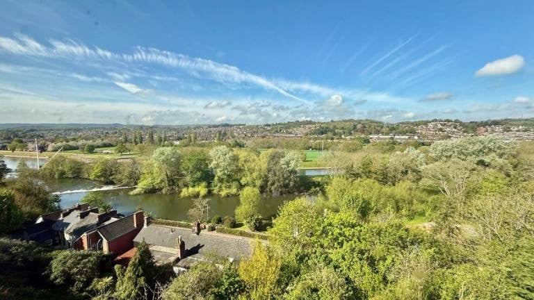 Flat Haldon Road in Exeter