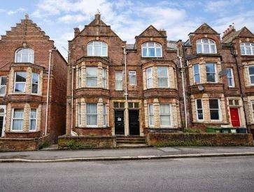 Flat Haldon Road in Exeter