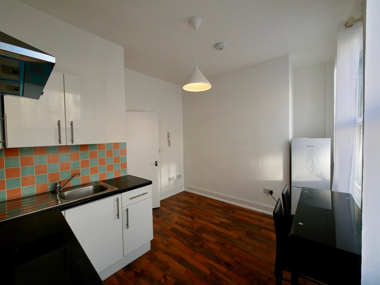 Flat Mayton Street in Greater London